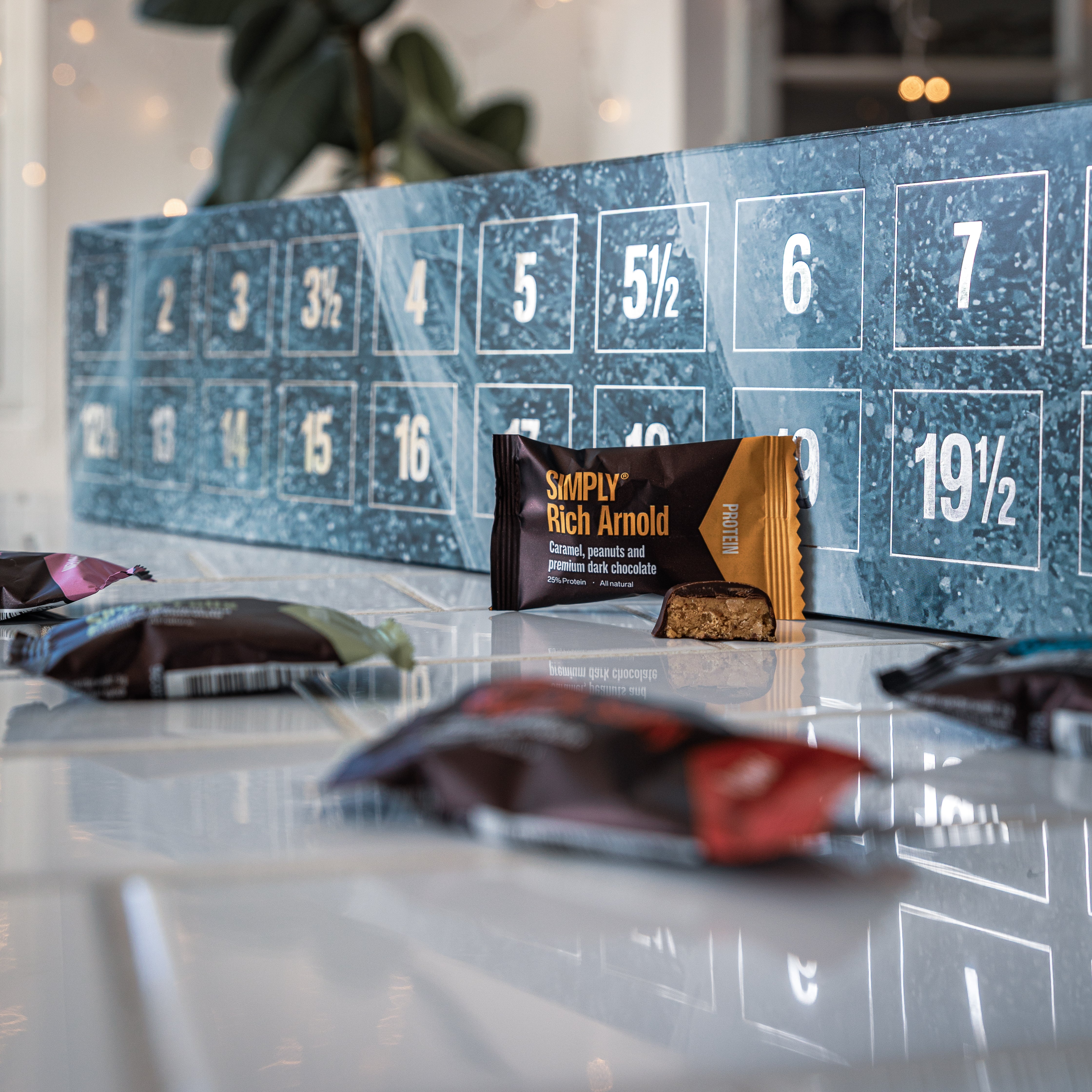 Simply® Unwrap Your Energy | Dubai bar + Favorites Cube