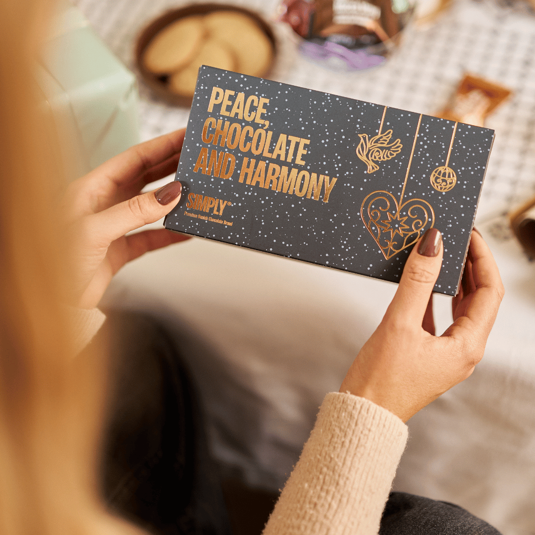 Peace, Chocolate and Harmony | Gaveæske med 18 stk. Bites - Cubes box - Simply®