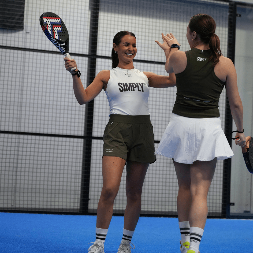 Padel for nybegyndere i København | Med coach Julia Wiese - Events - Simply®